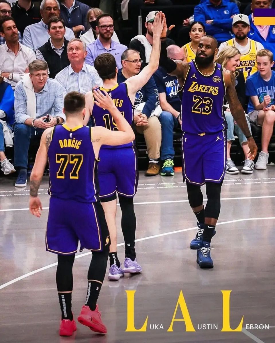 均是首发, 斯年薪, 斯不如鲍威